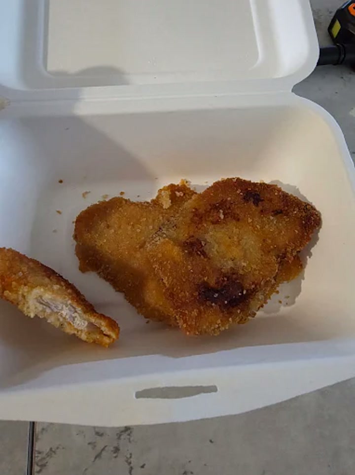 Filet de poulet pané maison, doré et croustillant